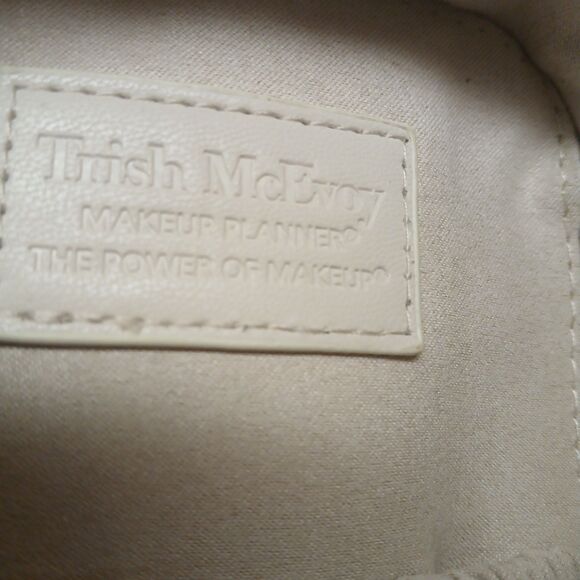 TRISH McEVOY Green Faux Leather Zip Up Croc Embossed Makeup Organizer Planner - Picture 5 of 8